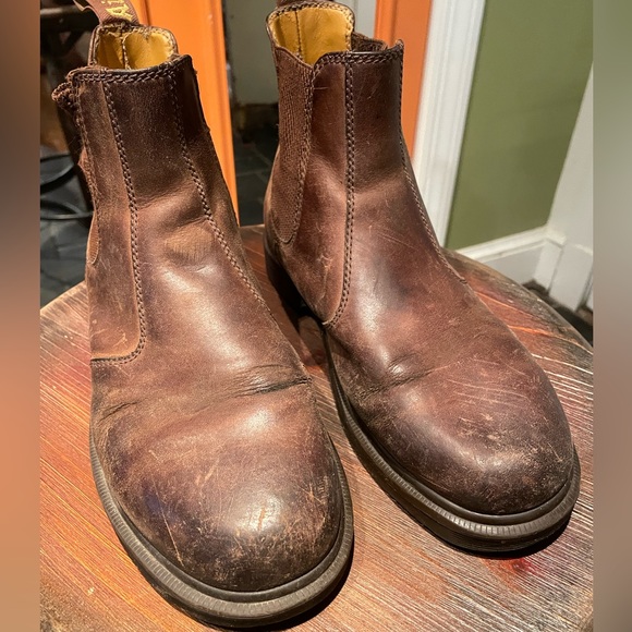 Doc Martens men’s brown boots. Size 8M - Picture 1 of 6